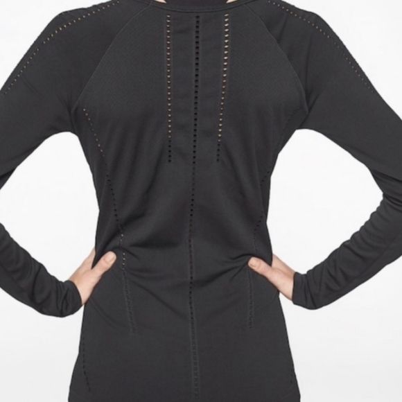 Athleta Perforated Long Sleeve Running Stretchy Athleasure Athletic tee Sz M - Picture 2 of 10